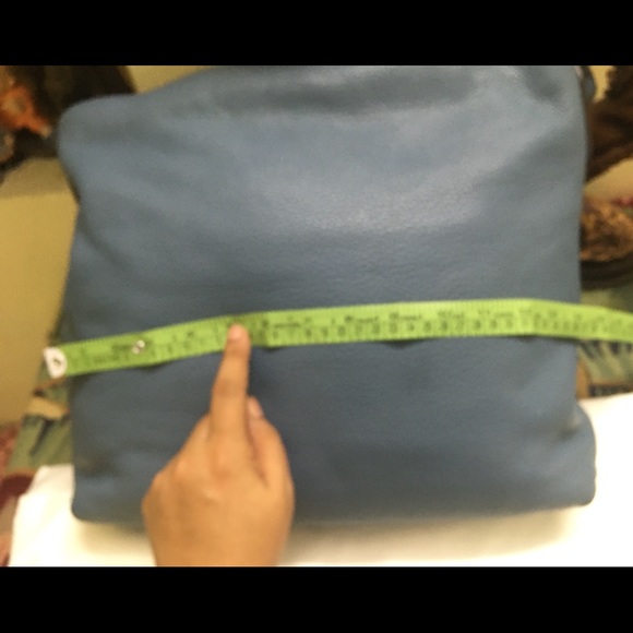 Authentic Large Michael Kors Brooklyn Shoulder Bag in Baby Blue - Picture 6 of 15